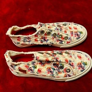 Blowfish Malibu Adora Girls Slip on Sneakers 💖. New w/tags Size 2 youth